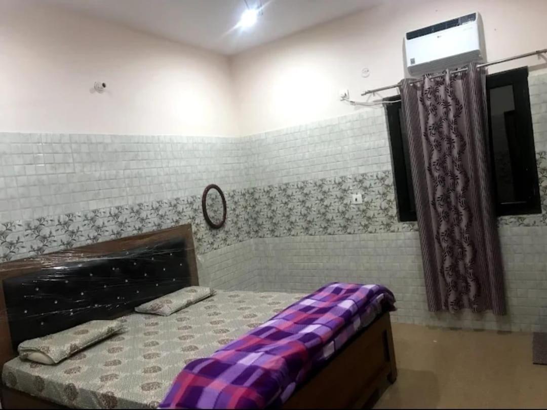 Hotel Shri Jagannath Dham Vrindāvan Esterno foto